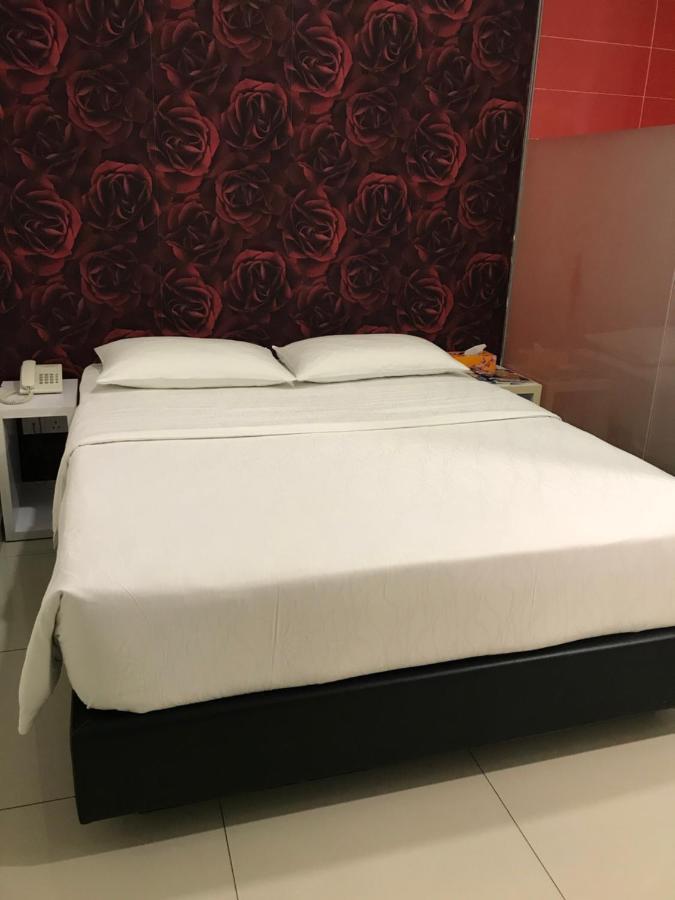 ג'והור בהרו Goody Hotel מראה חיצוני תמונה